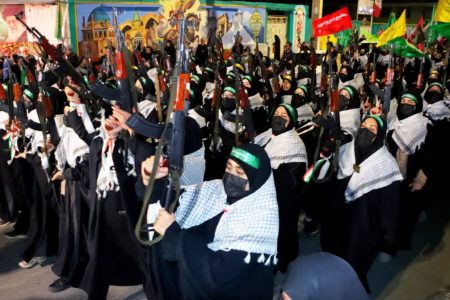 خط و نشان بانوان تفنگدار ابهری برای ترامپ