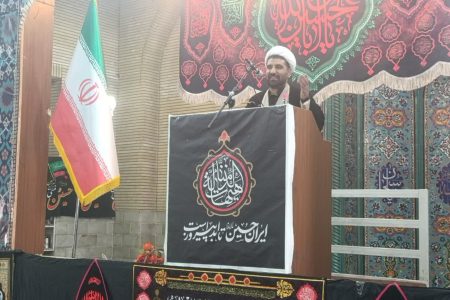 قوه قضائیه با بی‌حجابی برخورد کند